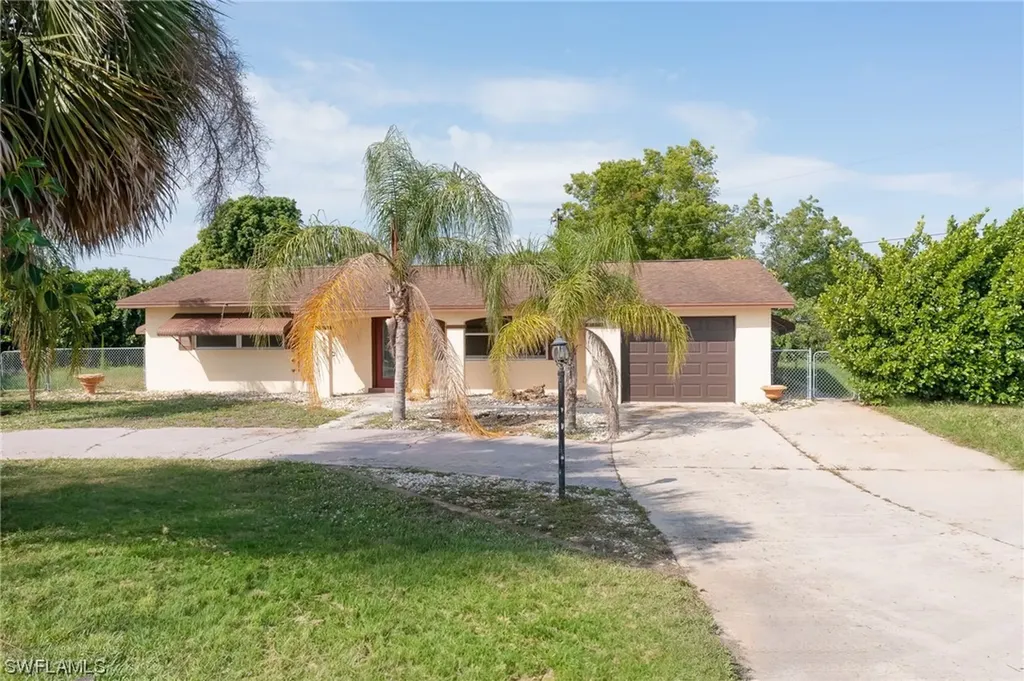 199 Idleview Avenue Lehigh Acres FL 33936
