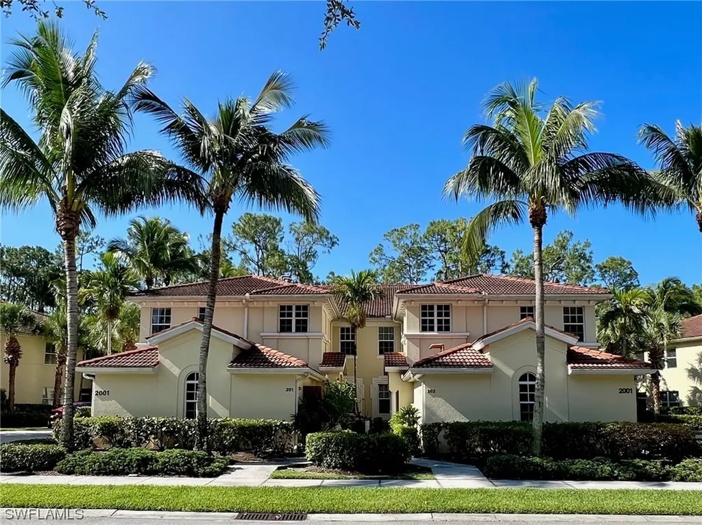 2001 Tarpon Bay Drive N Naples FL 34119