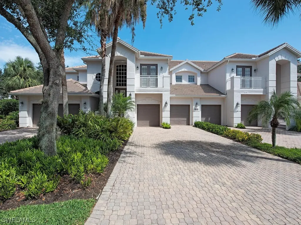 2425 Mont Claire Court Naples FL 34109
