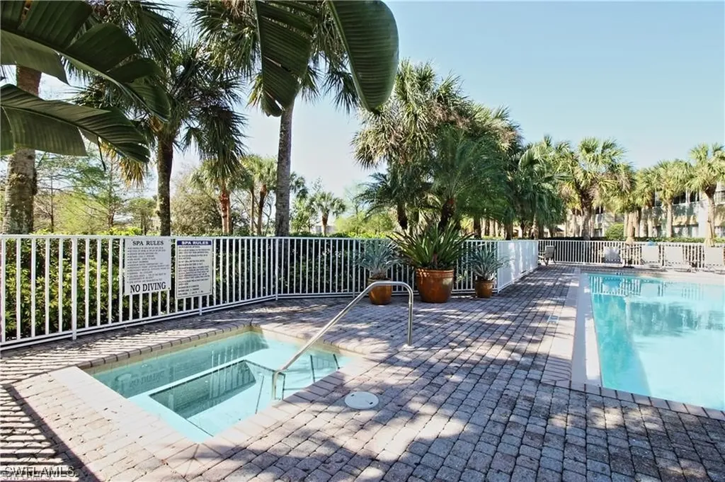 2425 Mont Claire Court Naples FL 34109