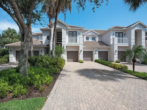 2425 Mont Claire Court Naples FL 34109