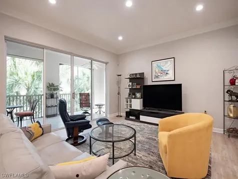 2425 Mont Claire Court Naples FL 34109