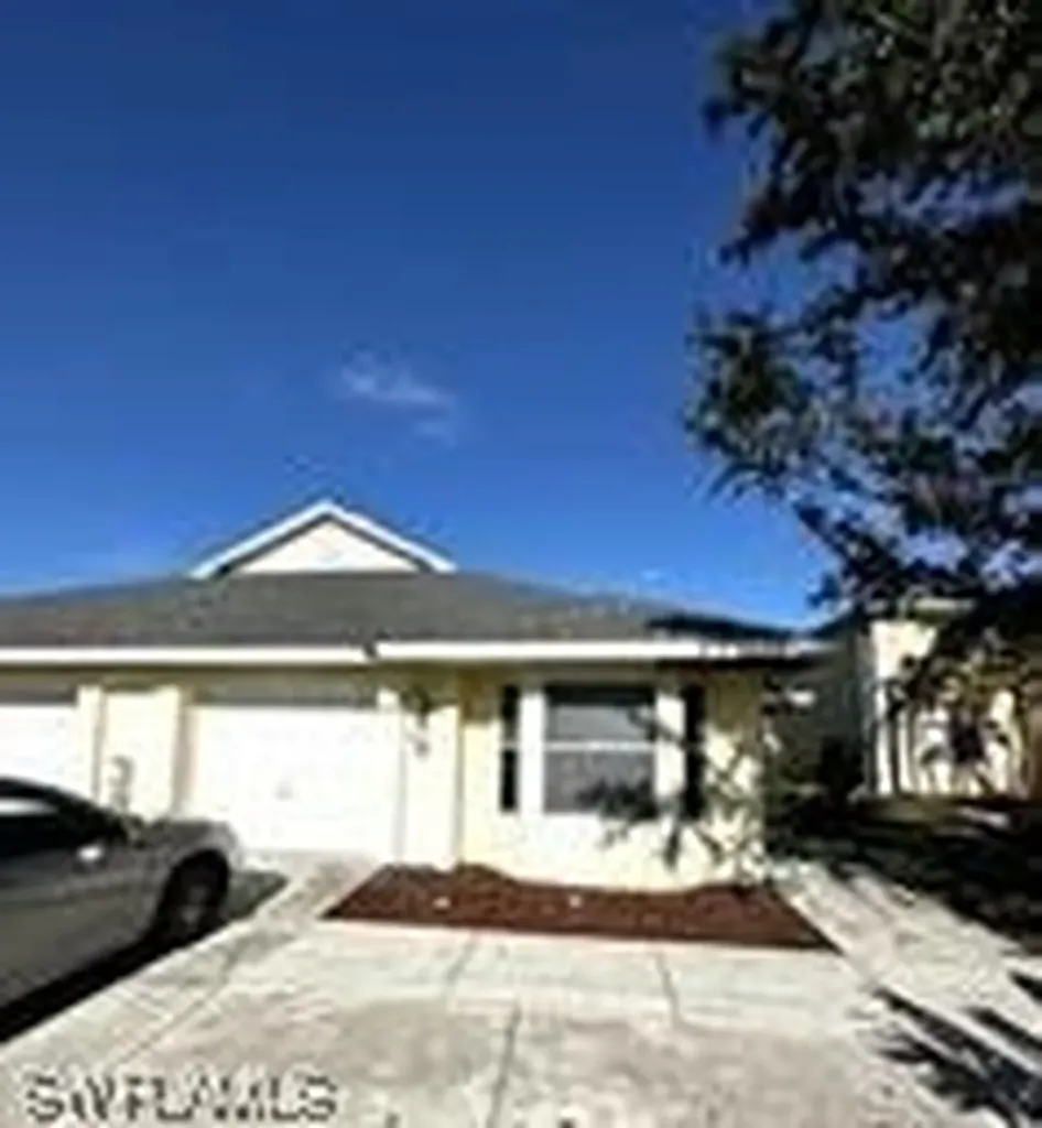 4612 SE 5th Avenue Cape Coral FL 33904