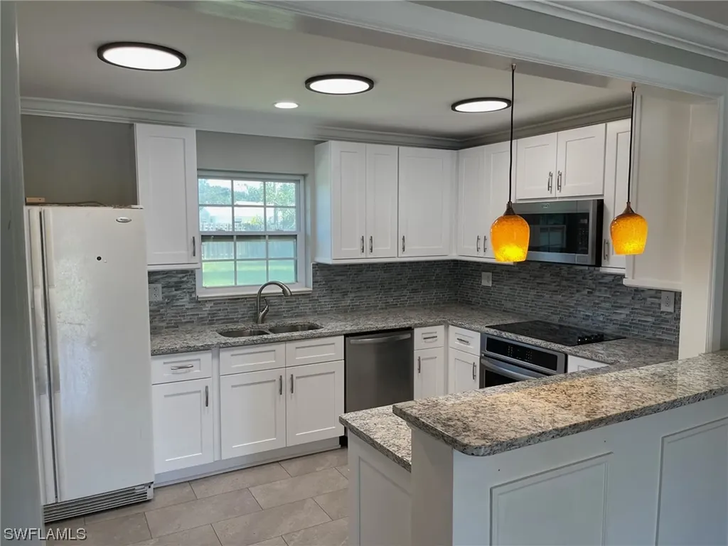 1061 Sperling Avenue Naples FL 34103