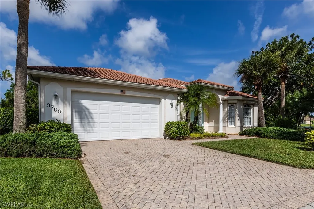 3709 Muir Woods Way Naples FL 34116