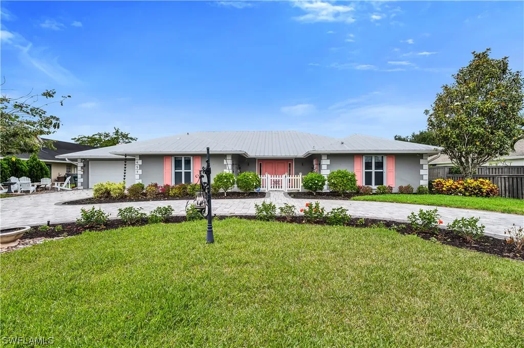 457 Cypress Way E Naples FL 34110