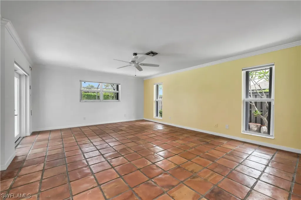 457 Cypress Way E Naples FL 34110