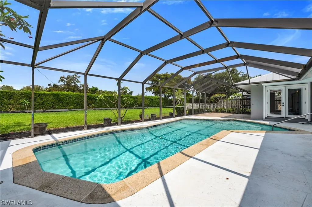457 Cypress Way E Naples FL 34110