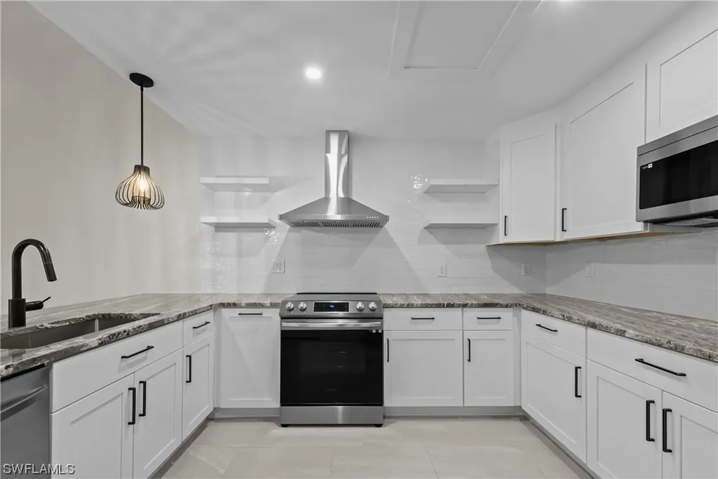6304 Royal Woods Drive Fort Myers FL 33908