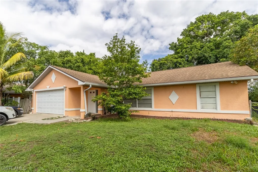 5421 27th Place SW Naples FL 34116
