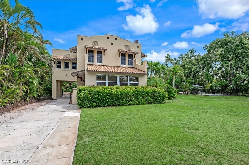 1441 Poinciana Avenue Fort Myers FL 33901