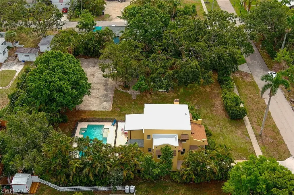 1441 Poinciana Avenue Fort Myers FL 33901