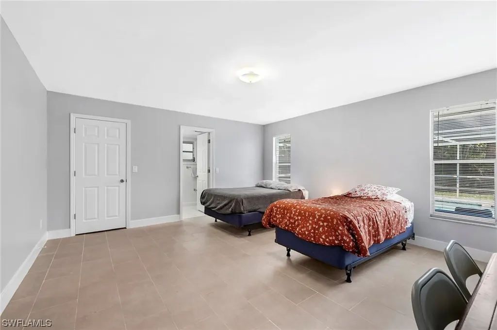 4688 Pembrooke Lane Bonita Springs FL 34134