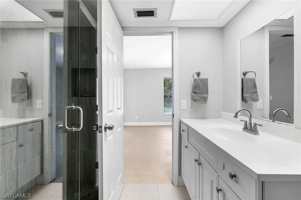 4688 Pembrooke Lane Bonita Springs FL 34134