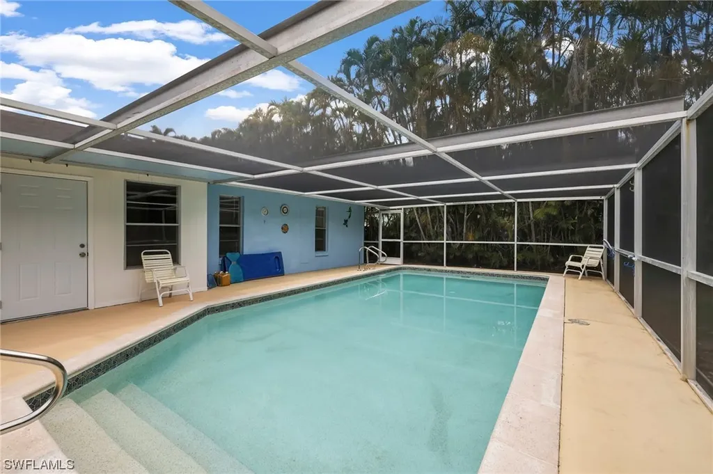 4688 Pembrooke Lane Bonita Springs FL 34134