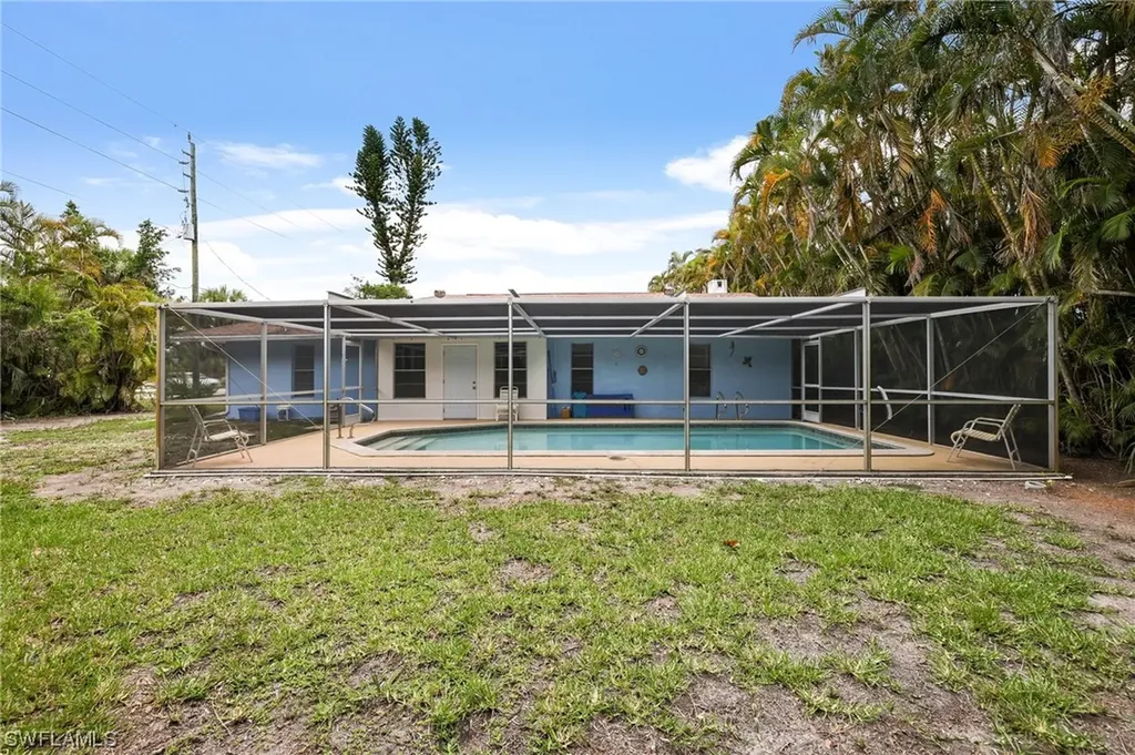 4688 Pembrooke Lane Bonita Springs FL 34134