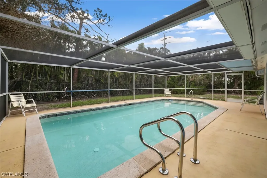 4688 Pembrooke Lane Bonita Springs FL 34134