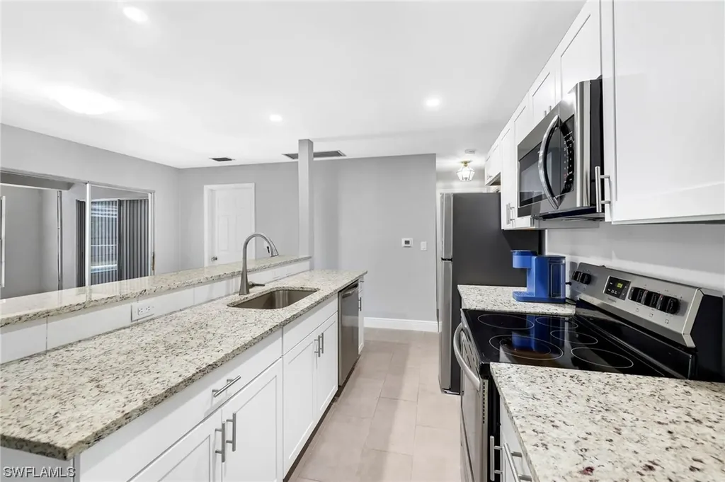 4688 Pembrooke Lane Bonita Springs FL 34134