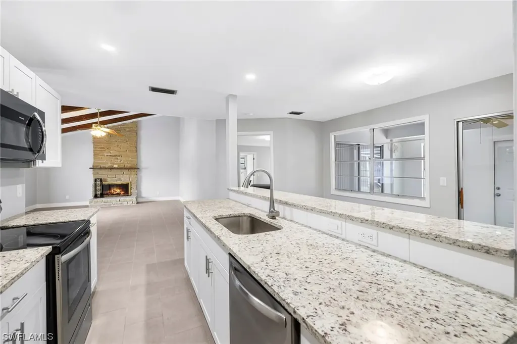 4688 Pembrooke Lane Bonita Springs FL 34134