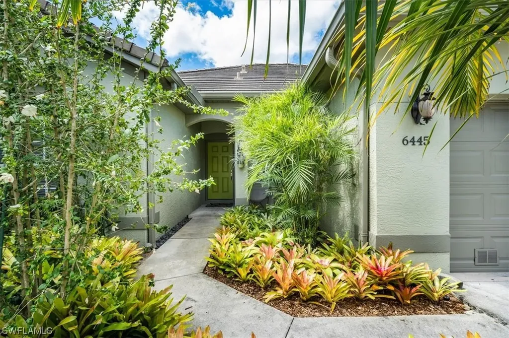 6445 Autumn Woods Boulevard Naples FL 34109