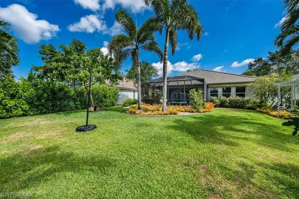6445 Autumn Woods Boulevard Naples FL 34109