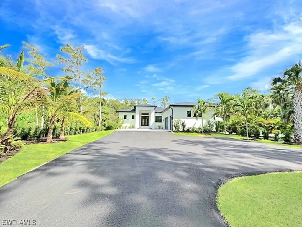 5051 Coral Wood Drive Naples FL 34119