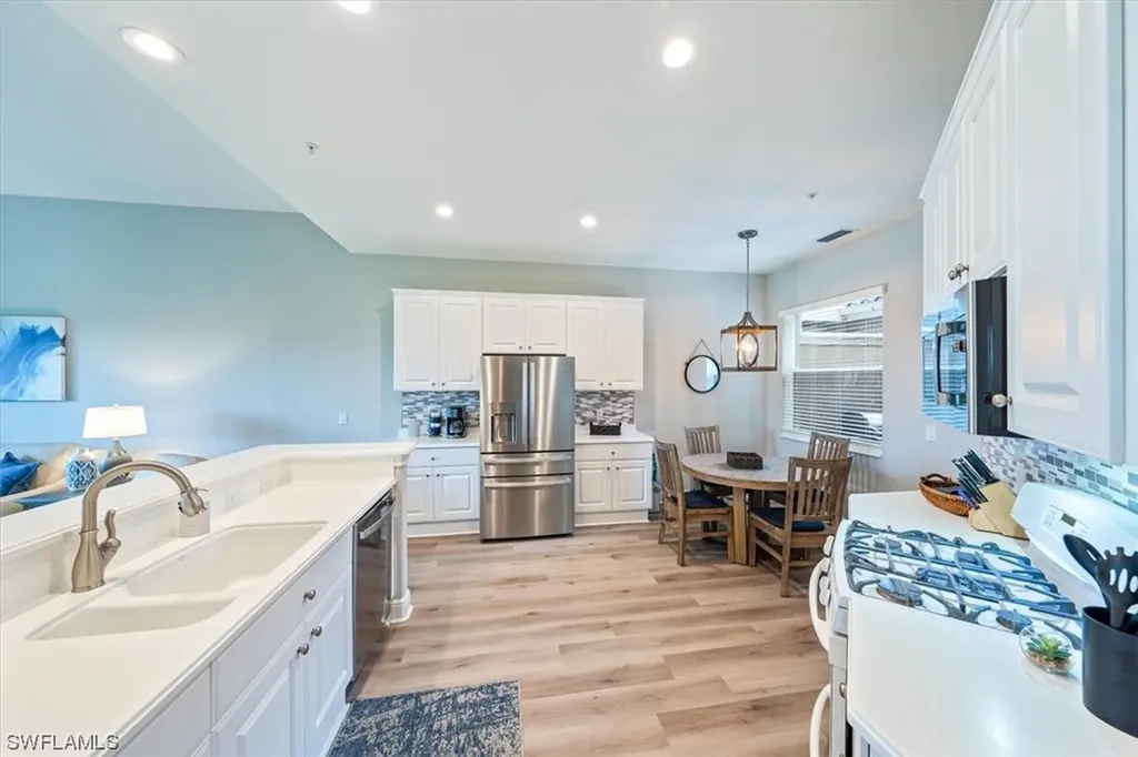 3141 Aviamar Circle Naples FL 34114