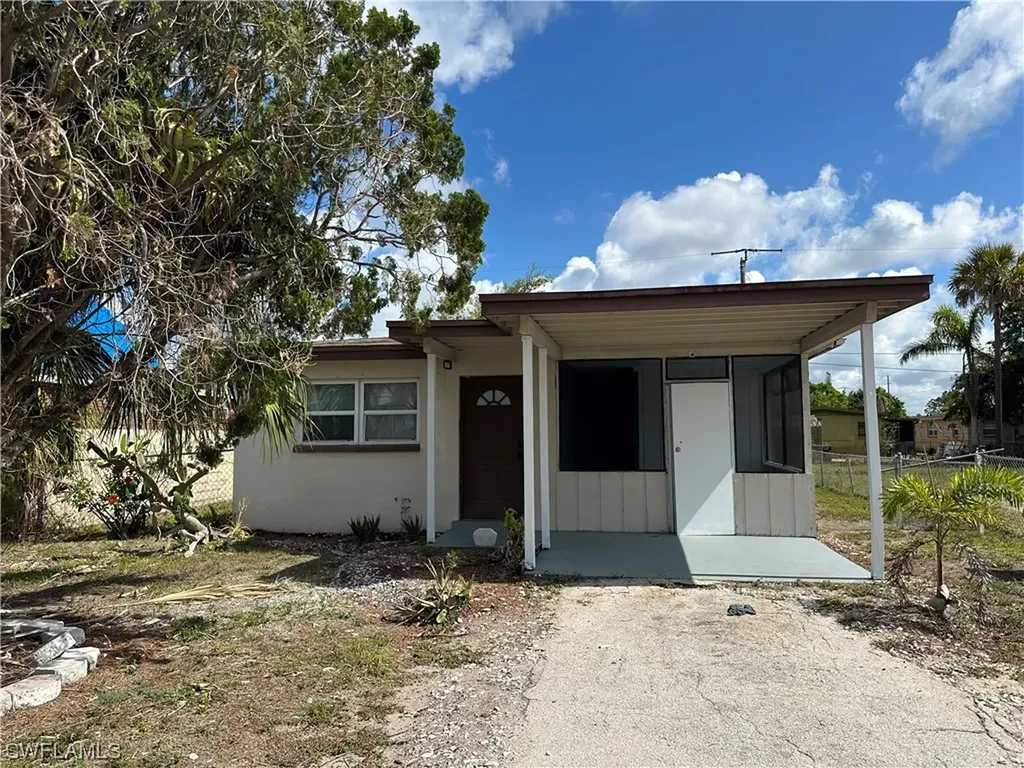 3123 Edison Avenue Fort Myers FL 33916