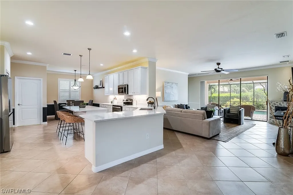 3926 Sapphire Way Naples FL 34114