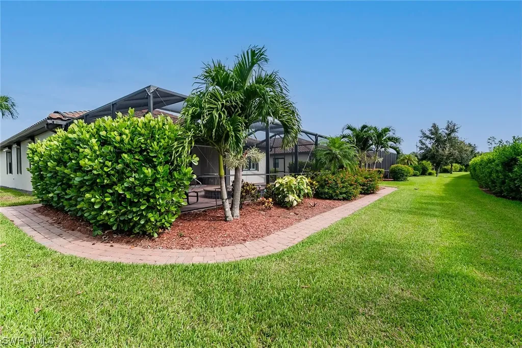 3926 Sapphire Way Naples FL 34114