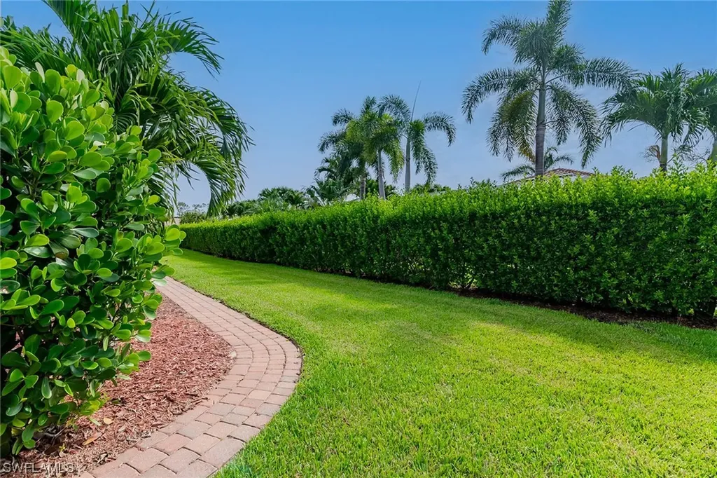 3926 Sapphire Way Naples FL 34114