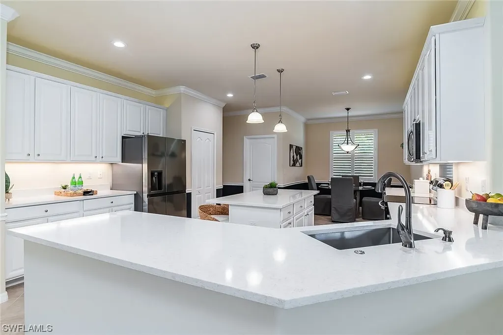 3926 Sapphire Way Naples FL 34114