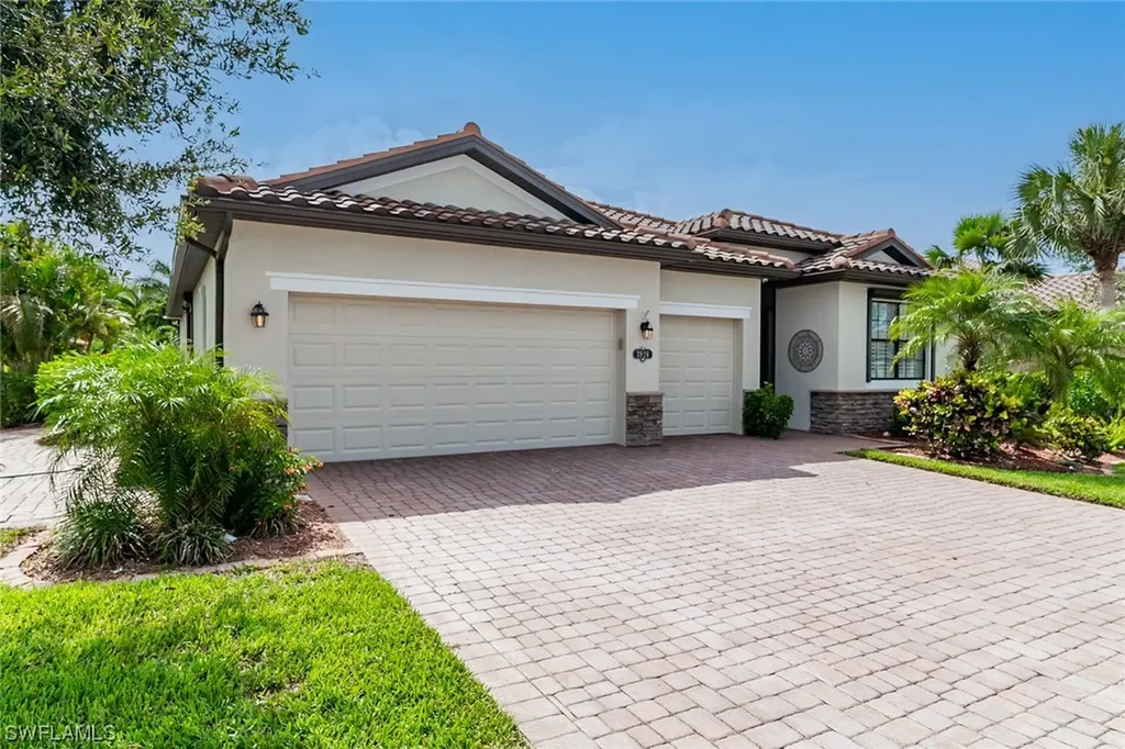 3926 Sapphire Way Naples FL 34114