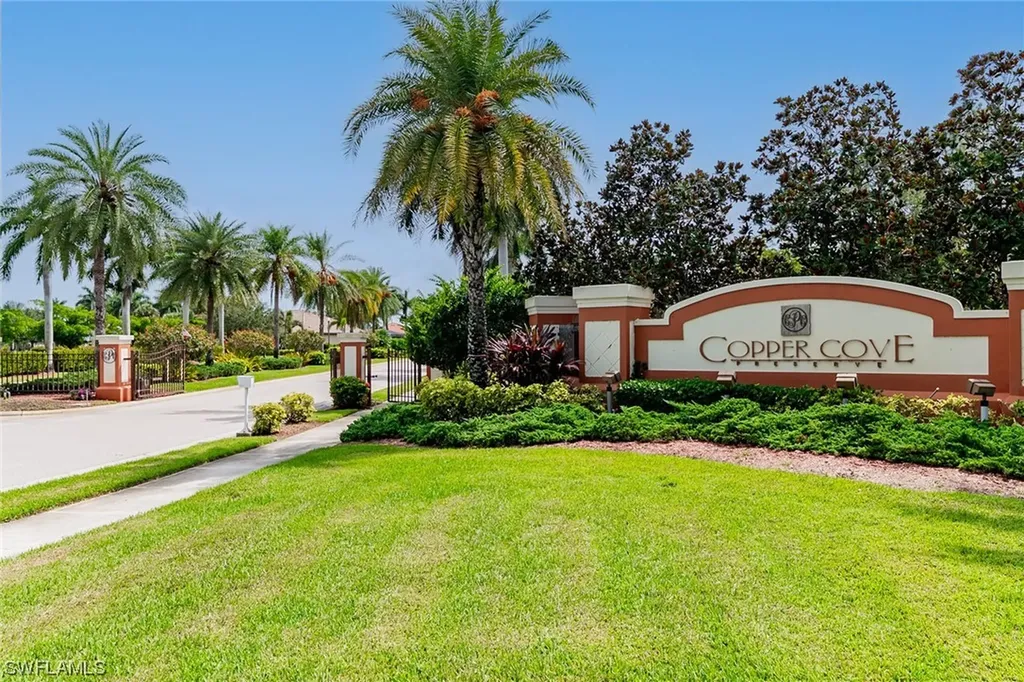 3926 Sapphire Way Naples FL 34114