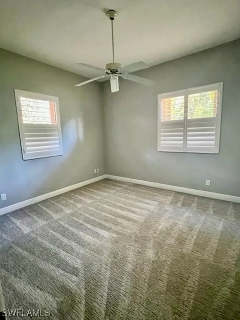 1915 Manchester Circle Naples FL 34109