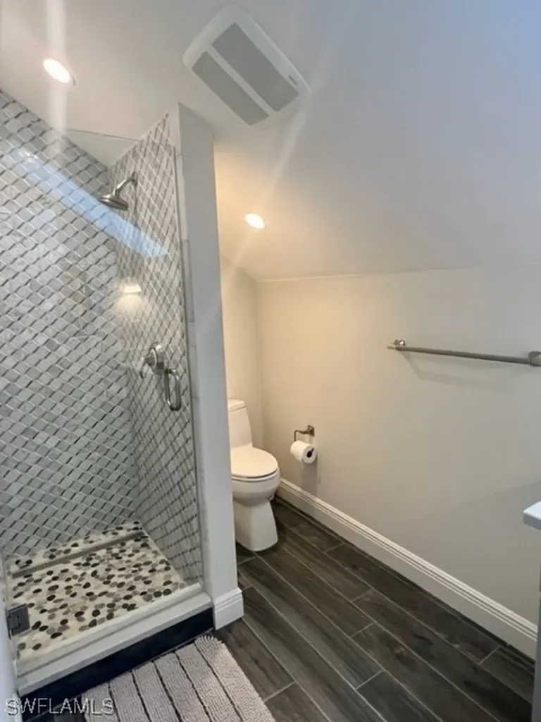 1915 Manchester Circle Naples FL 34109