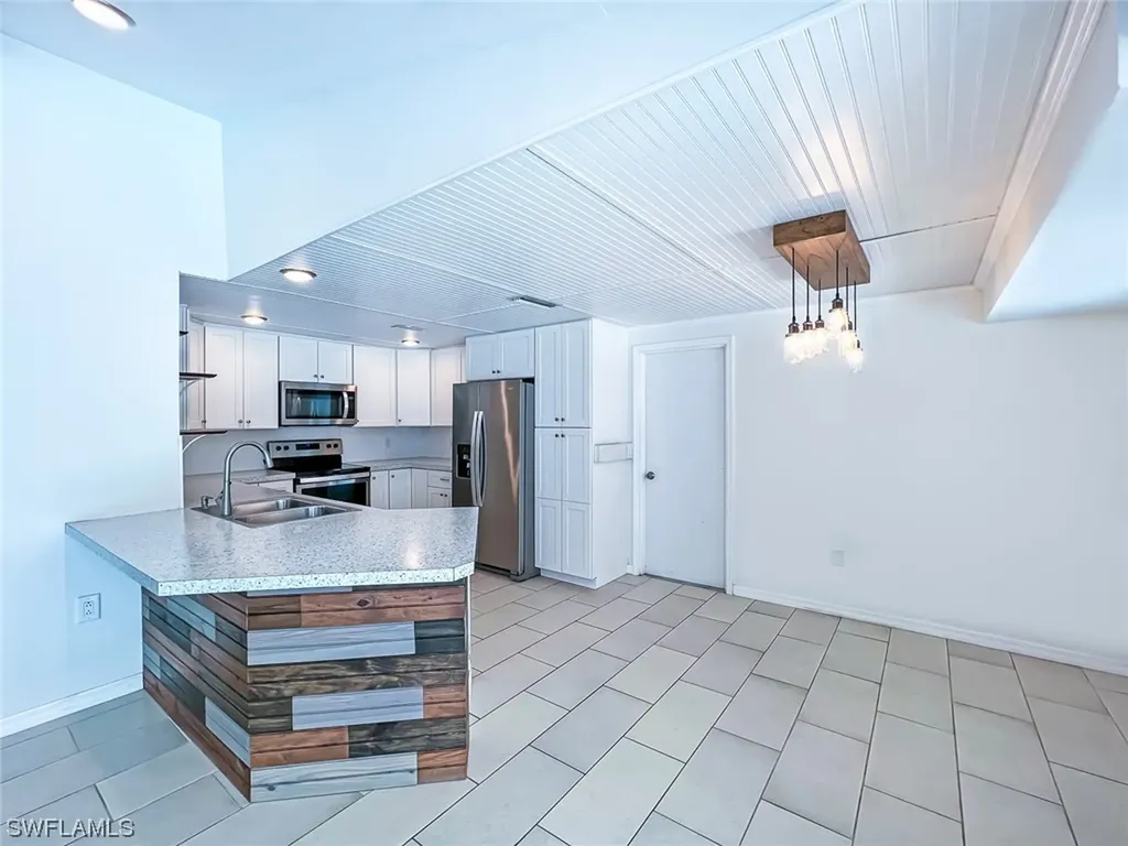 875 Dean Way Fort Myers FL 33919
