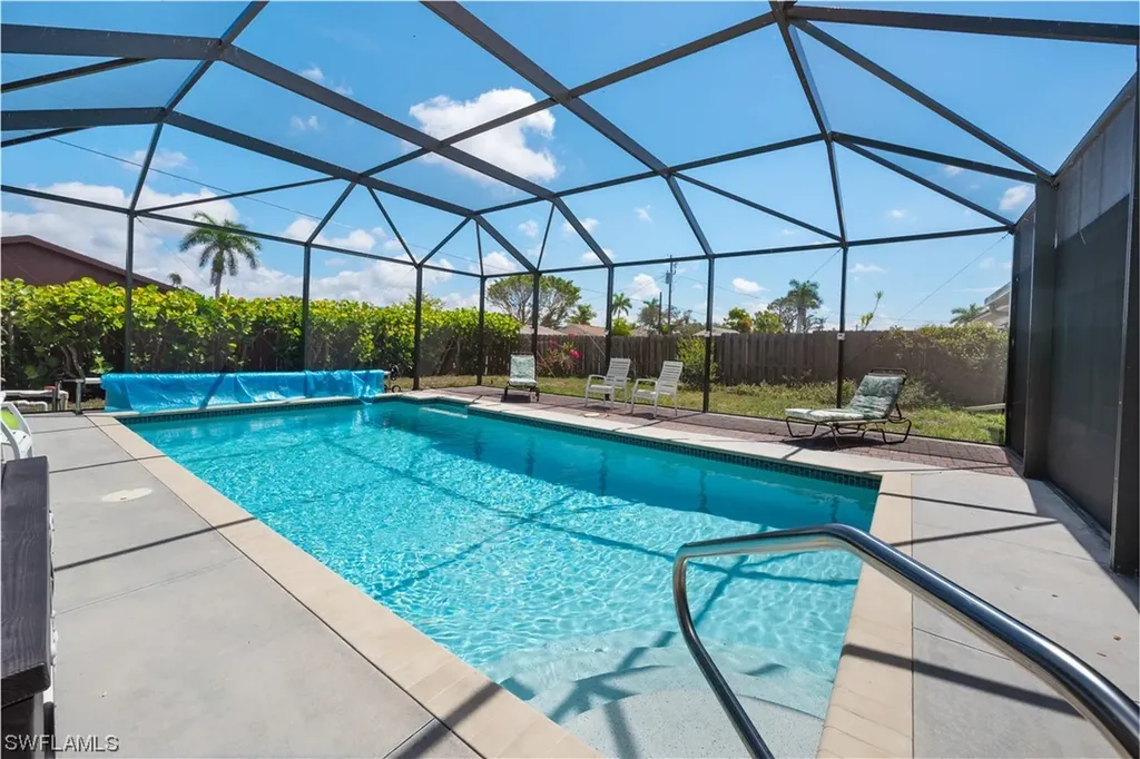 25 4th Street Bonita Springs FL 34134