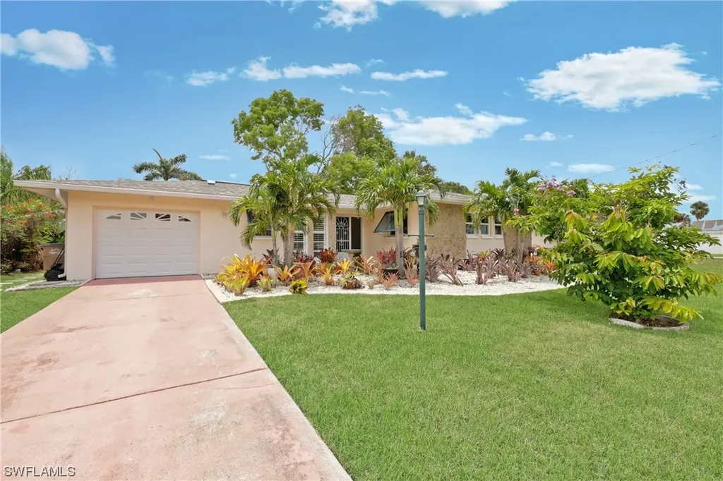 5512 SW 1st Court Cape Coral FL 33914