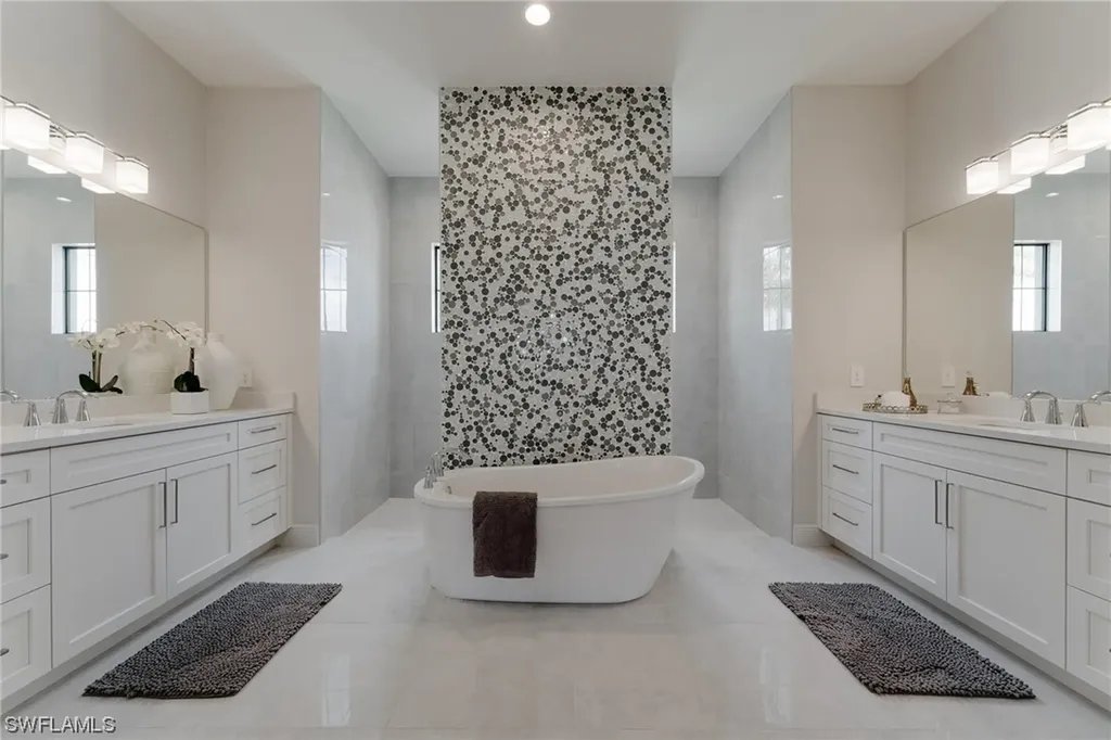 2545 Surfside Boulevard Cape Coral FL 33914