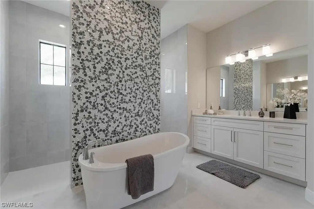 2545 Surfside Boulevard Cape Coral FL 33914