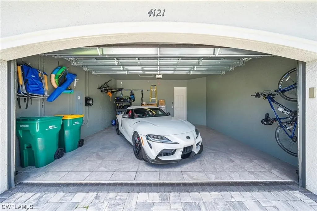 4121 Amelia Way Naples FL 34119