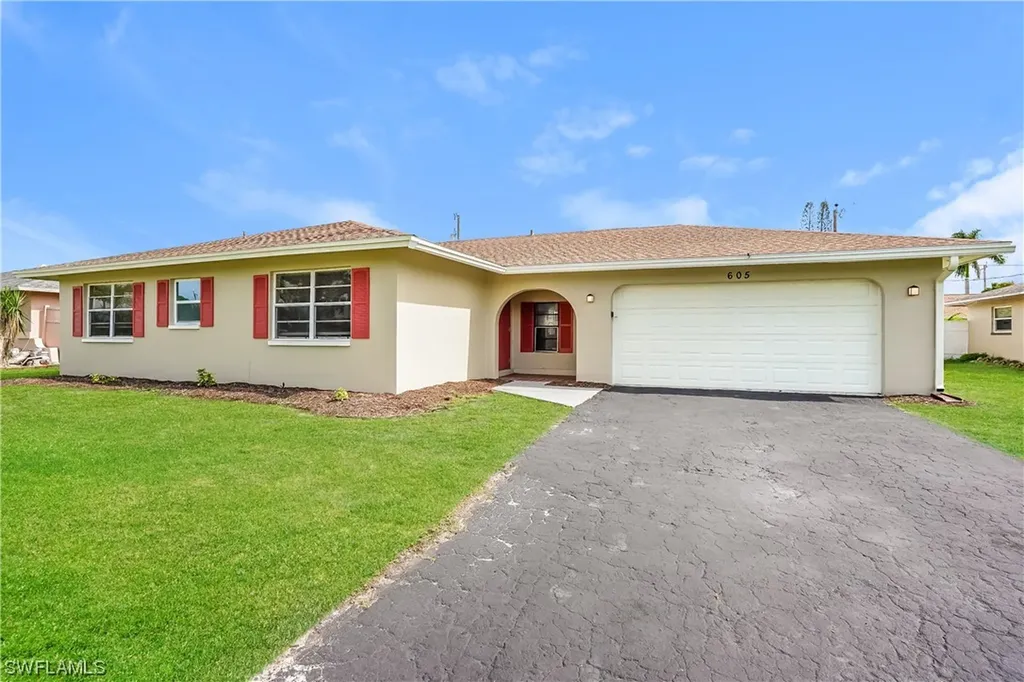 605 SE 35th Street Cape Coral FL 33904