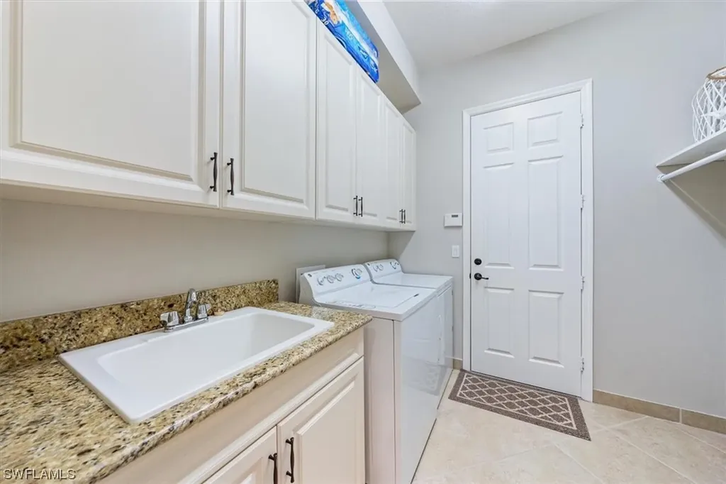 13779 Luna Drive Naples FL 34109