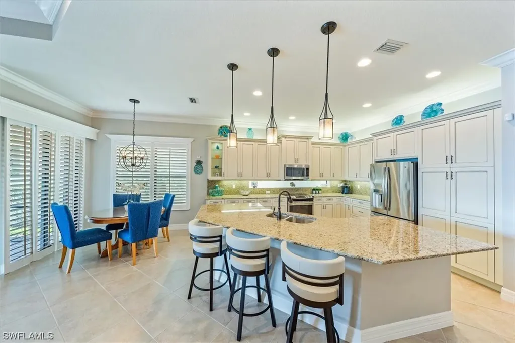 13779 Luna Drive Naples FL 34109