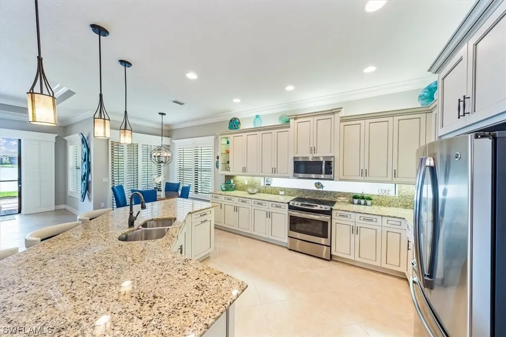 13779 Luna Drive Naples FL 34109