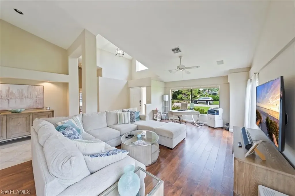 1517 Kenridge Place Naples FL 34104
