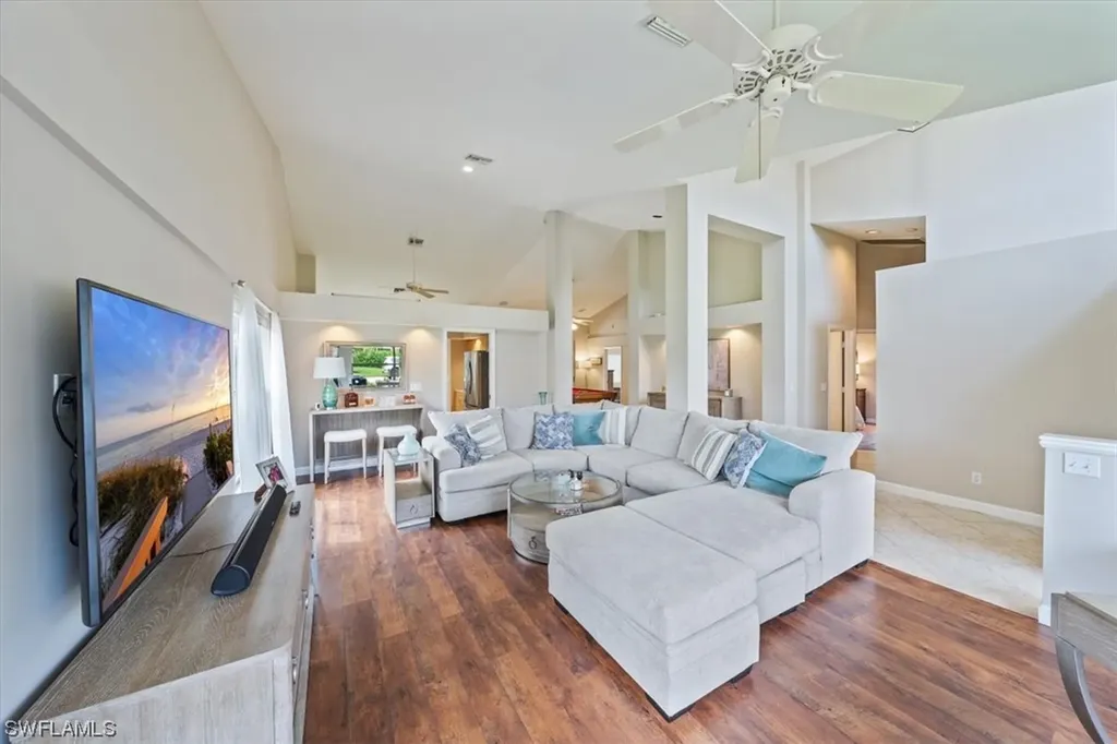 1517 Kenridge Place Naples FL 34104