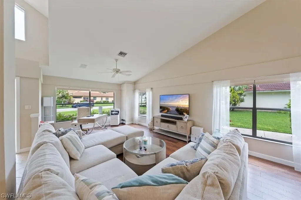 1517 Kenridge Place Naples FL 34104