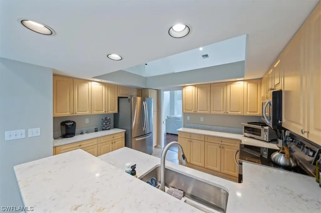 1517 Kenridge Place Naples FL 34104